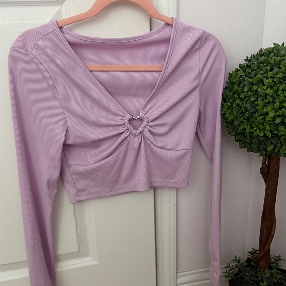 Lilac Long Sleeve Twist Front ribbed  Top with diamond heart